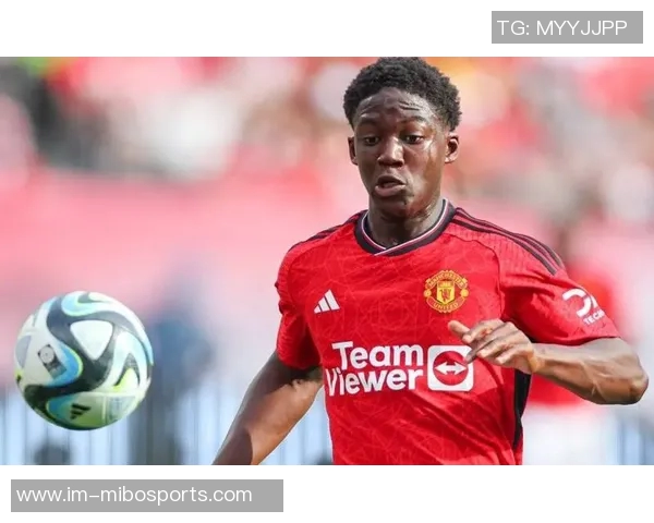 梅努姐姐晒笑容照片引发热议阿莫林下课后球队新篇章开启 梅努姐姐晒笑容照片引发热议阿莫林下课后球队新篇章开启